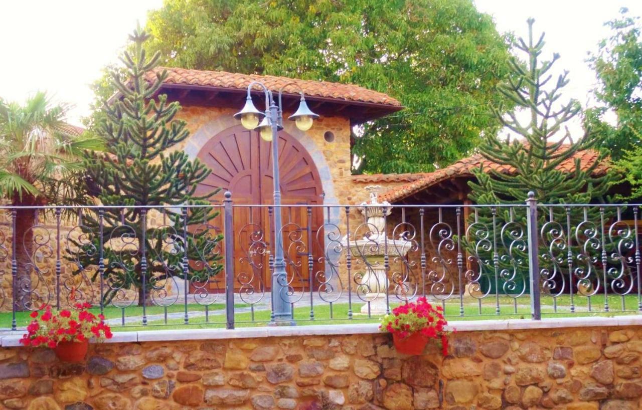 Palacio Del Conde De Rebolledo Villaviciosa de la Ribera